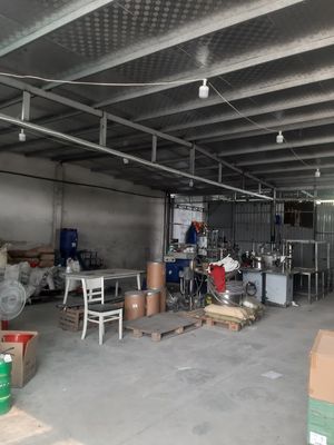 3.00m mặt tiền đường nhựa khung rào bao quanh 