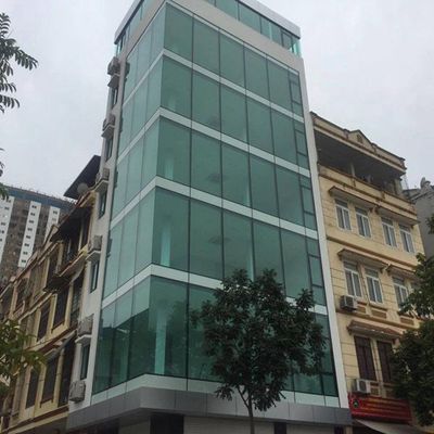 TÒA NHÀ VĂN PHÒNG NGUYỄN KHANG RỘNG 70M XÂY 7 TẦNG THÔNG SÀN THANG MÁY