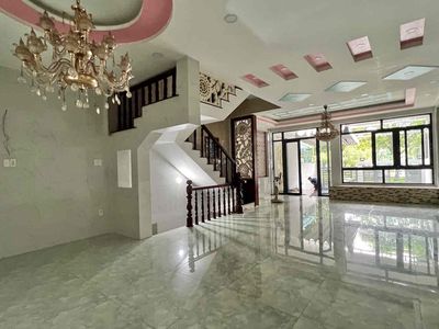 Nhà Vạn Phúc 6x20m (Hầm 4 tầng) gần công viên, hồ bơi giá chỉ 40 triệu