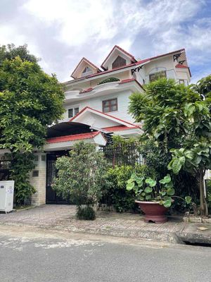 CHO THUÊ BIỆT THỰ KHANG ĐIỀN PHƯỚC LONG B - QUẬN 9 Dt: 8 x 25