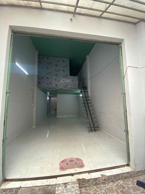 Nhà thuê hẻm 83/ Phạm Văn Bạch f Tân Sơn Tân Bình  Dt 4x17m gác lửng 2