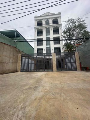 MB kinh doanh rộng 180m2