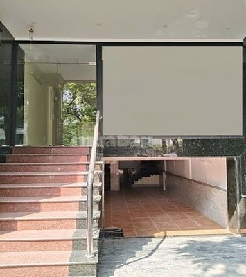 Cho thuê nhà mặt ngõ 210 đường Hoàng Quốc Việt,  80m2 x 2 tầng 1 hầm 