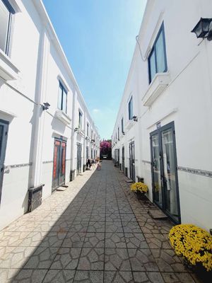 Nhà liền kề 2 phòng ngủ