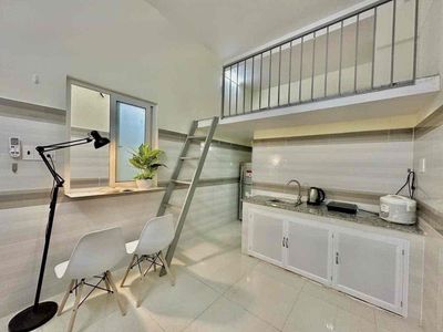 DUPLEX FULL NỘI THẤT - THANG MÁY NGAY CÔNG VIÊN LÀNG HOA Ở LIỀN