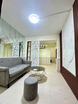 Căn hộ tập thể tầng 1 phố Mai Động