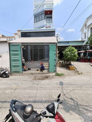 3 Lầu Mặt tiền Bùi Tư Toàn ngang 5mx18m