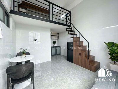 TRỐNG LẠI PHÒNG GÁC CỬA SỔ TRỜI LỚN NGAY ĐẠI HỌC VĂN HIẾN