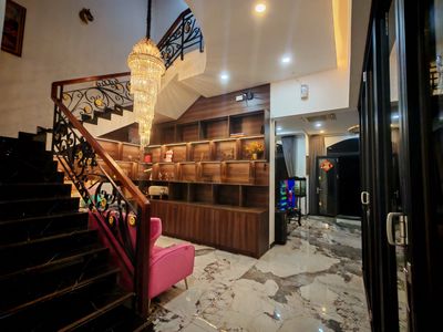 Cho thuê nhà biệt thự. Nội thất đẹp