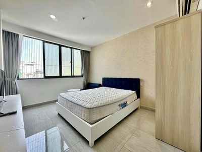 Thang Máy - Hầm Xe - Studio Cửa Sổ - 35m2 -Ngay Vòng Xoay Ngô Gia Tự