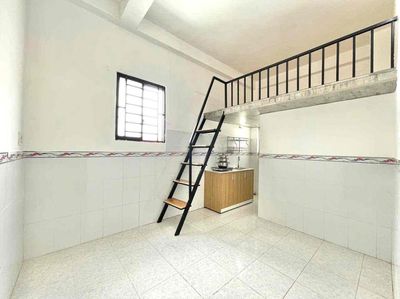 Phòng Gác Lửng Mới Xây Ngay Sân Bay, CV Gia Định