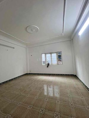 CHO THUÊ NHÀ MT ĐỘC LẬP GẦN TRƯỜNG HỌC