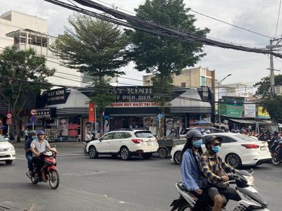 Góc 2MT Sư Vạn Hạnh, ngay Vạn Hạnh Mall