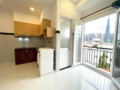 CĂN HỘ BAN CÔNG THOÁNG MÁT MÁY GIẶT RIÊNG NHIỀU ÁNH SÁNG TỰ NH