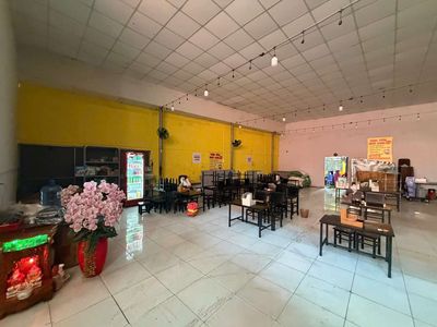 MẶT TIỀN THỐNG NHẤT P11 QUÁN CƠM