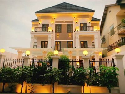 CHO THUÊ BIỆT THỰ ĐẸP 6 PHÒNG NGỦ TOILET RIÊNG, ĐƯỜNG NGUYỄN VĂN LINH 