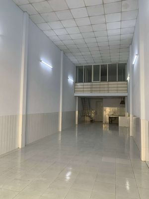 NHÀ 4X25M THÔNG SUỐT  THÍCH HỢP MAY MẶC BÁN ONLINE