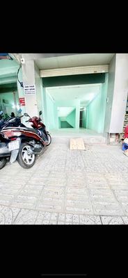 mặt bằng gần ngã tư 3/2 và Lý thường kiệt