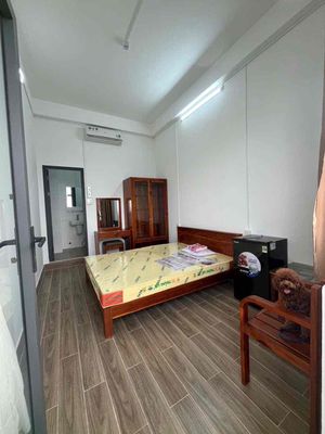 CHO THUÊ MINIHOUSE SẴN NỘI THẤT KDC HỒNG LOAN CÓ BAN CÔNG GIÁ 2TR