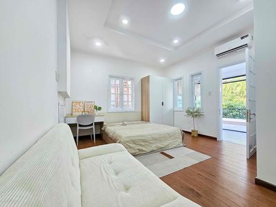 Căn Hộ Tách Bếp Ban Công Sân Vườn Ngay Đường Him Lam Quận 7