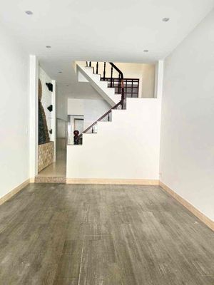 Cho thuê nhà 3 tầng mặt tiền đường Phạm Cự Lượng gần Võ Văn Kiệt
