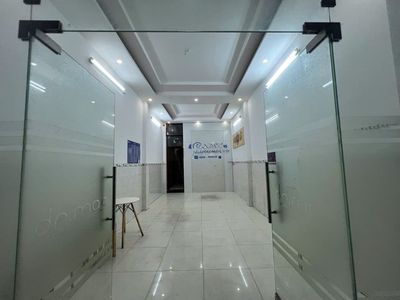 NHÀ HẺM XE HƠI GẦN MẶT TIỀN 3 THÁNG 2 TIỆN Ở VÀ KINH DOANH