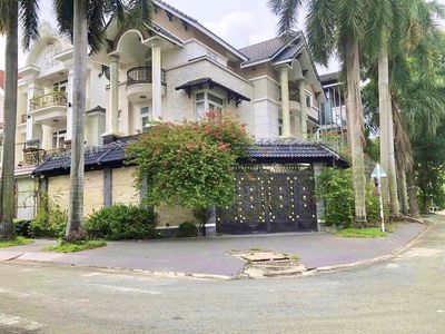 Biệt thự, Khu Tên Lửa, 12x20 3 Tầng, Căn Góc Thoáng Mát