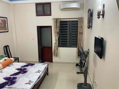 Cho thuê nguyên căn quận 7 có nội thất giá rẻ