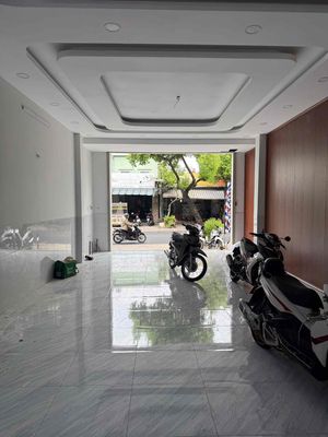 CHO THUÊ MẶT TIỀN SONG HÀNH Q12