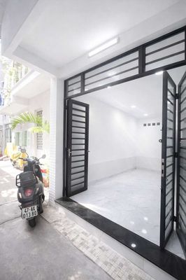 Nhà Mới Ngay Võ Văn Kiệt, Chương Dương Q1 có sẵn Nội Thất