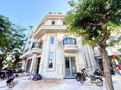 CHO THUÊ NHÀ VILLA GÓC 3 TẦNG MỚI  KHU HÀ QUANG 2 GIÁ 50 TRIỆU/ THÁNG