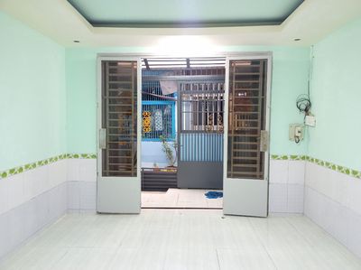 Nhà cho thuê nguyên căn có cửa sau giá rẻ 2 tầng