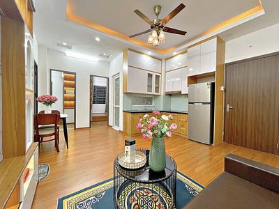 Cho thuê căn hộ 2PN giá 11 triệu phố Trần Quý Kiên, Cầu Giấy