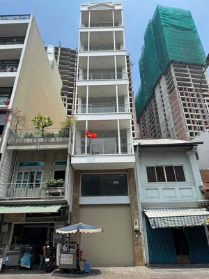 CHO THUÊ NHÀ MẶT TIỀN ĐỀ THÁM QUẬN DT GẦN 600m2