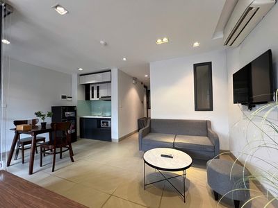 Cho Thuê Căn Hộ Dịch Vụ Cao Cấp 1 Ngủ 1 Khách 50m² Âu Cơ Tây Hồ Hà Nội