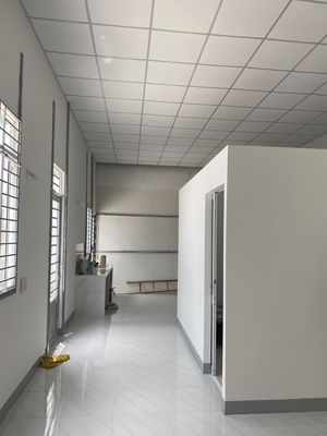 Cho thuê nhà sân vườn , diện tích 165m2 , gần cầu Phước Long