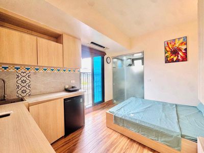 Phòng đơn đủ đồ view thẳng cầu Nhật Tân, cạnh thung lũng hoa Hồ Tây