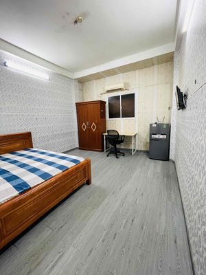 phòng lớn full nt ở được 4 người . chủ nhà cho thuê