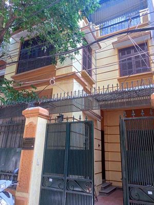 Chính chủ cho thuê nhà ngõ 52 phố Lê Trọng Tấn - Hà Nội