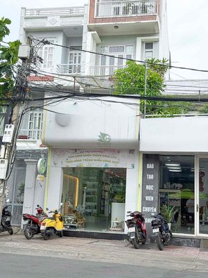 CHO THUÊ NHÀ KINH DOANH 4 TẦNG MẶT ĐƯỜNG CHÍNH GẦN KHU PHỐ DU LỊCH GIÁ