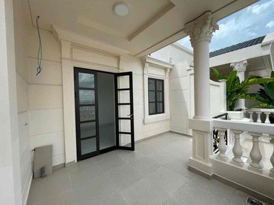 cho thuê nguyên sàn lầu 3 có phòng có 2 máy lạnh cityland