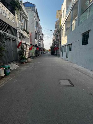 NHÀ ĐẸP SÁT BÊN CHUNG CƯ 4S 3PN 3WC Ở GIA ĐÌNH VPCTY + KD ONLINE