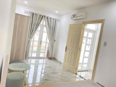 PN TÁCH BẾP 50m2 BAN CÔNG SIÊU RỘNG TRUNG TÂM QUẬN 7 GẦN KINH TẺ