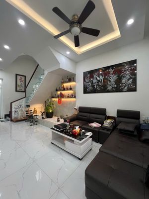 EM CHO THUÊ NHÀ PHỐ CÔNG VIÊN FULL NỘI THẤT LOVERAPARK KHANG ĐIỀN 