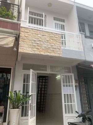 👉 Cho thuê nhà nguyên căn Quang Trung, gần chợ Hạnh Thông Tây.