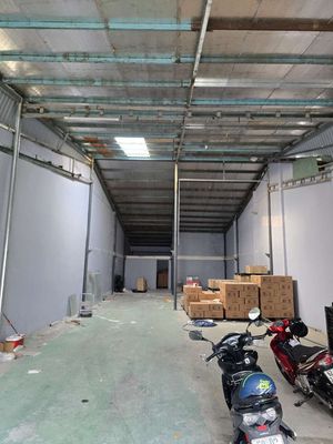 CHO THUÊ KHO,XƯỞNG 8X30M GIÁ 15TR/T, Đ LÊ TRỌNG TẤN