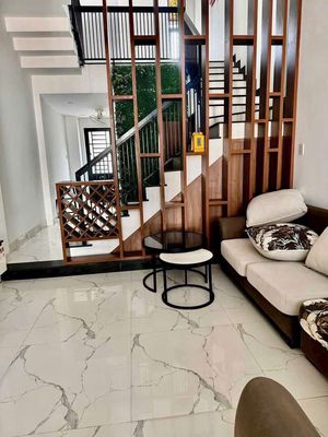 CHO THUÊ NHÀ 4 TẦNG .. KV GẦN BIEN