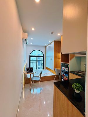 NHÀ THẬT GIÁ THẬT - NGAY KHU VỰC NGÃ TƯ SỞ -STUDIO FULL ĐỒ + BAN CÔNG