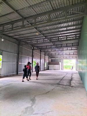 XƯỞNG 350m2 - CÓ VĂN PHÒNG - HÓC MÔN 