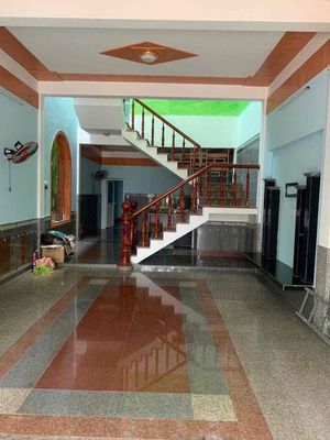 Nhà 2 tầng 3Pn đường Nguyễn Dục, Hoà Quý